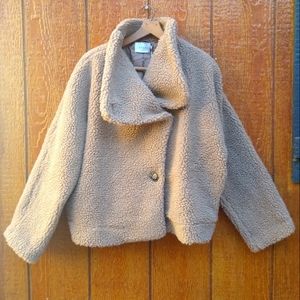 NWT Lush Montauk Fleece Teddy Light Brown Puffy Fluffy Button Fall Jacke…